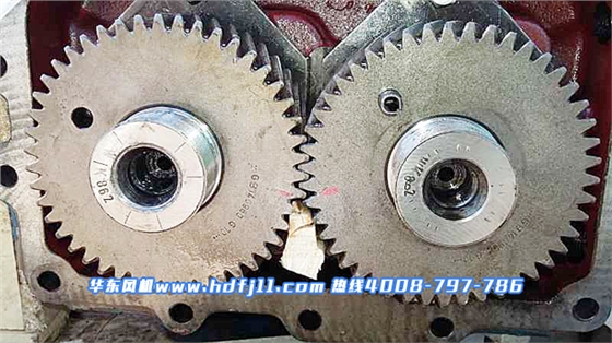 齒輪羅茨風(fēng)機(jī).jpg 齒輪羅茨風(fēng)機(jī).jpg